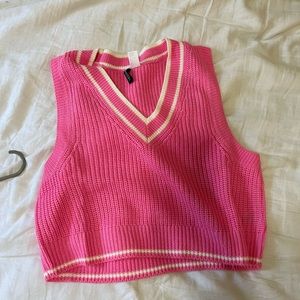 sweater vest top size large - never worn